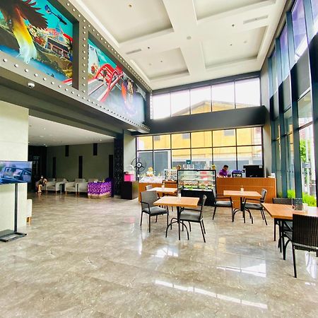 Fox Hotel Джаяпура Екстериор снимка