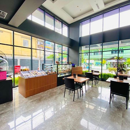 Fox Hotel Джаяпура Екстериор снимка