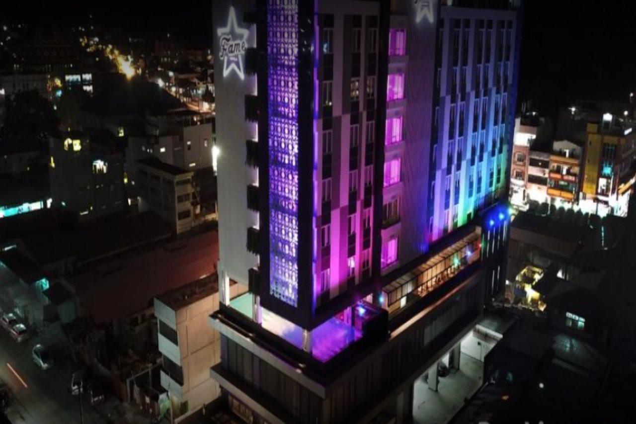 Fox Hotel Джаяпура Екстериор снимка