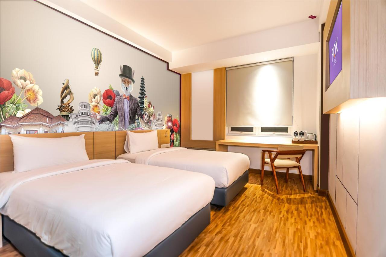 Fox Hotel Джаяпура Екстериор снимка