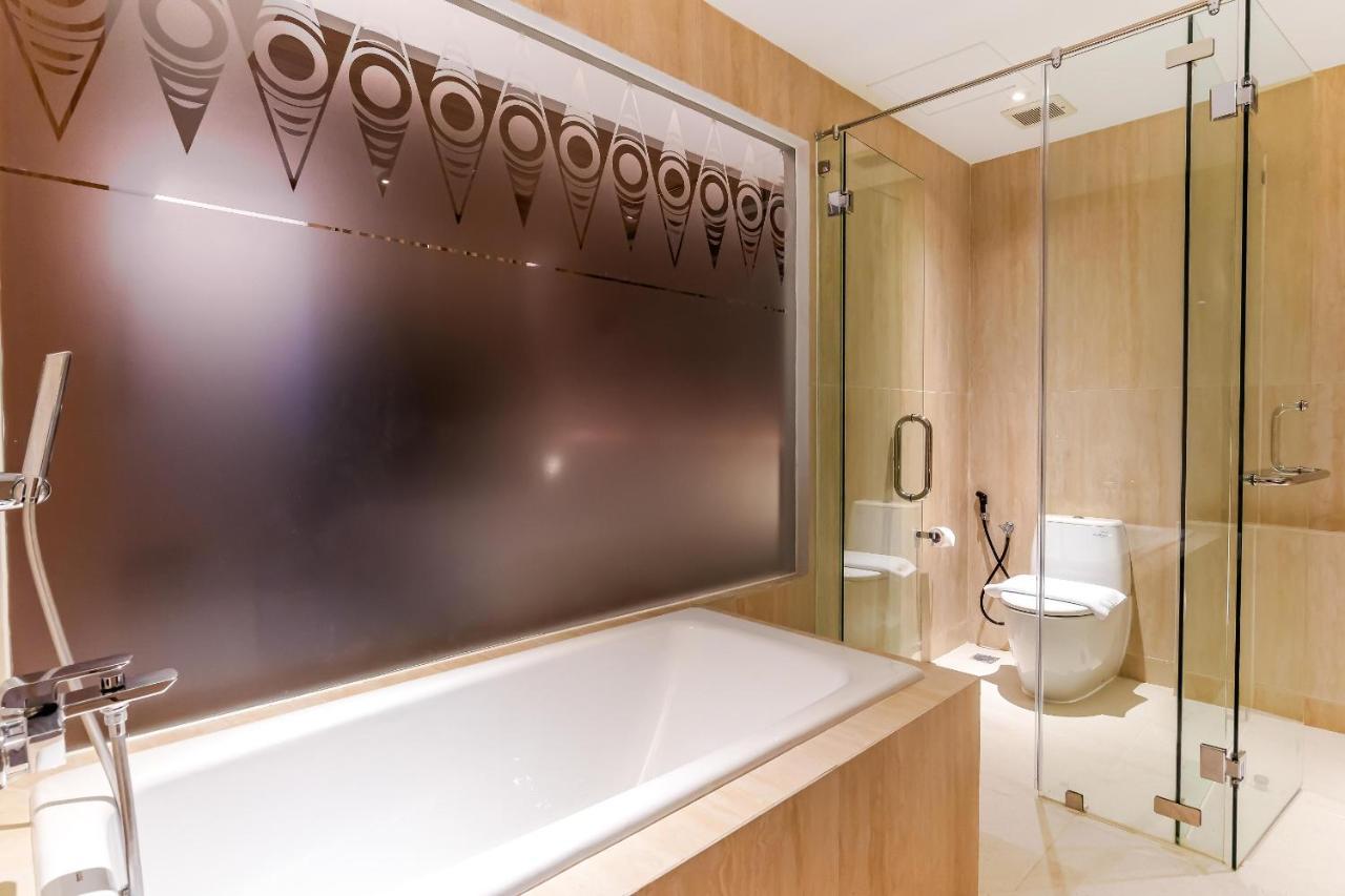 Fox Hotel Джаяпура Екстериор снимка