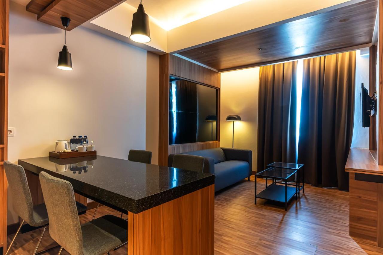 Fox Hotel Джаяпура Екстериор снимка