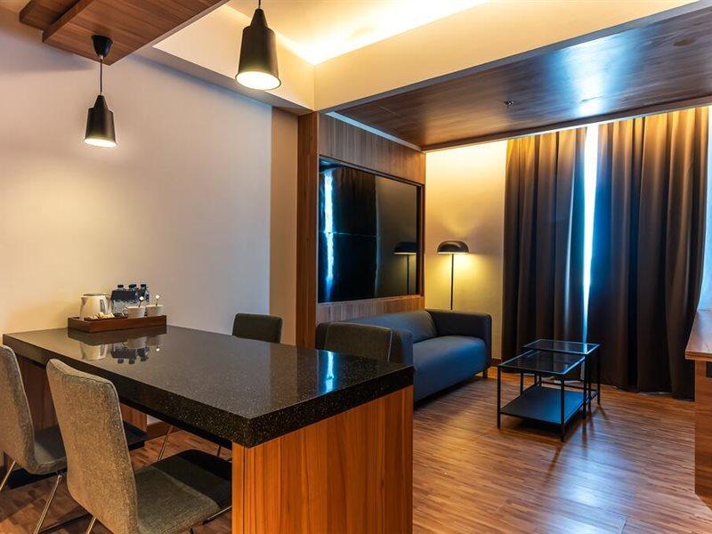 Fox Hotel Джаяпура Екстериор снимка