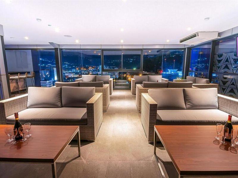 Fox Hotel Джаяпура Екстериор снимка
