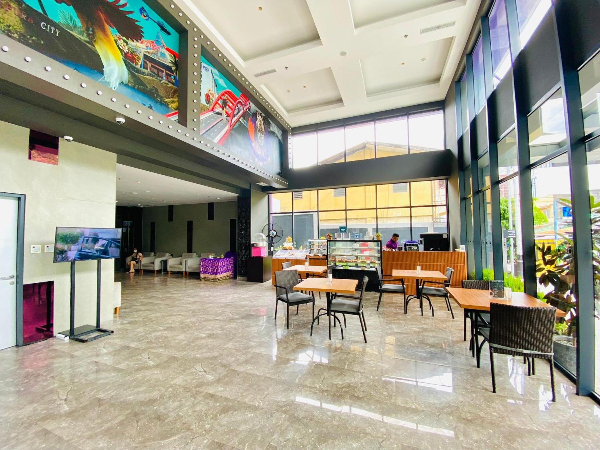 Fox Hotel Джаяпура Екстериор снимка