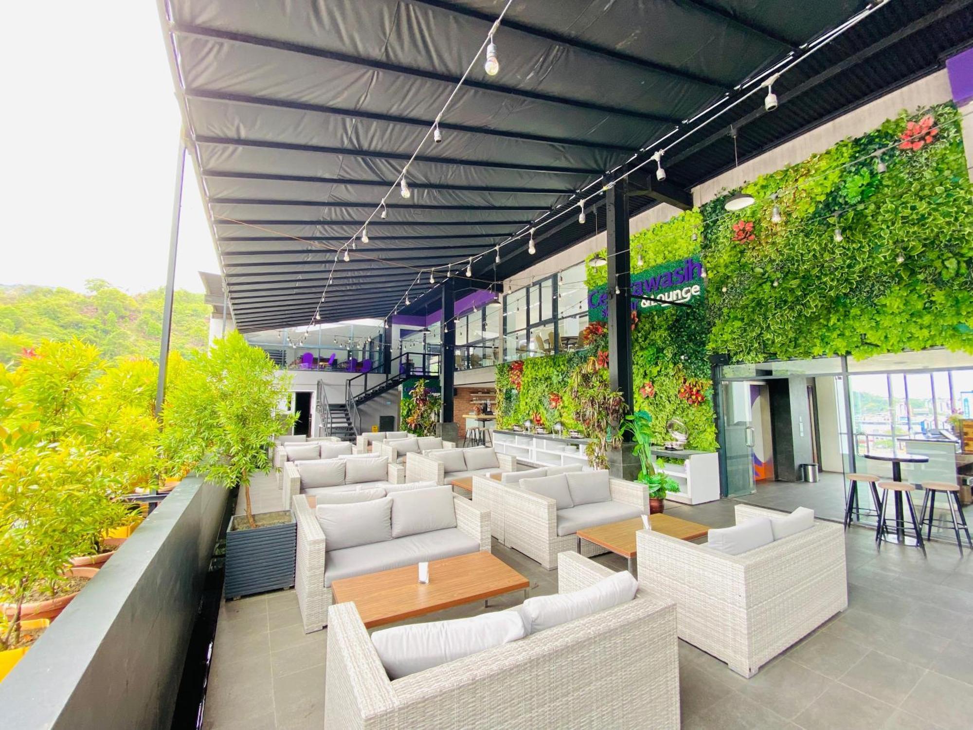 Fox Hotel Джаяпура Екстериор снимка
