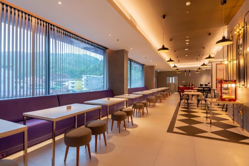 Fox Hotel Джаяпура Екстериор снимка
